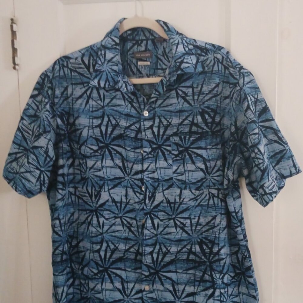 Men's Van Huesen Hawaiian Shirt